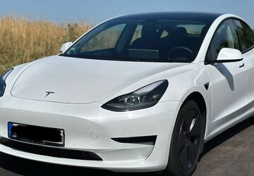 Tesla Model 3 85.750 km 23.850 &euro; Menden 58706