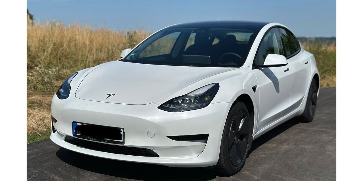 Tesla Model 3 85.750 km 23.850 &euro; Menden 58706