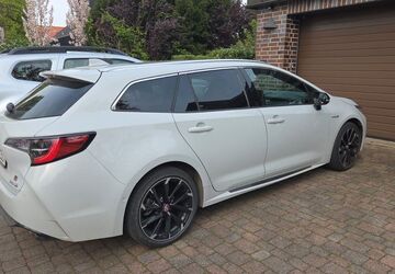 Toyota Corolla 49.000 km 24.950 &euro; Bergkamen 59192