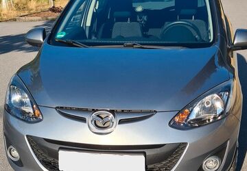 Mazda 2 87.000 km 5.900 &euro; Werl 59457