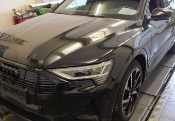 Audi e-tron 93.503 km 35.595 &euro; Hagen 58091